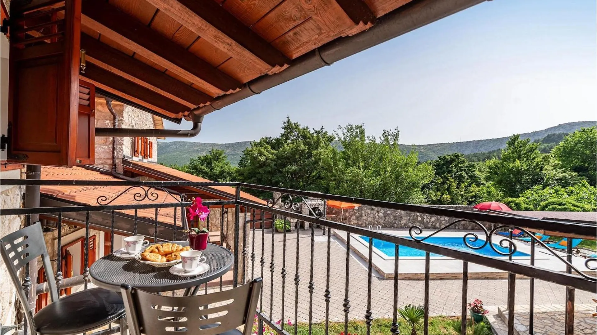 Villa Castra Drivenik بيت للعطل