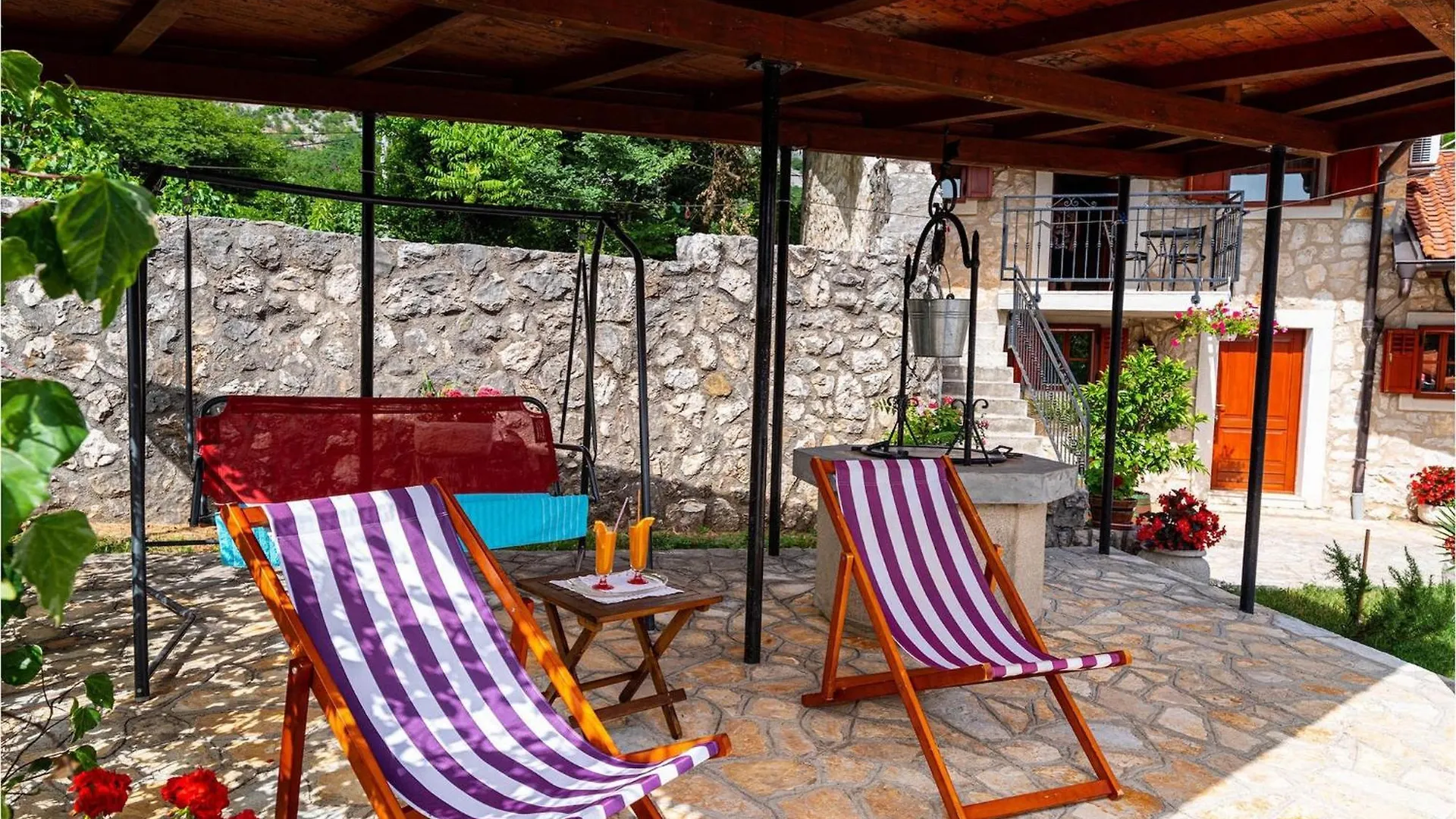 Villa Castra Drivenik بيت للعطل